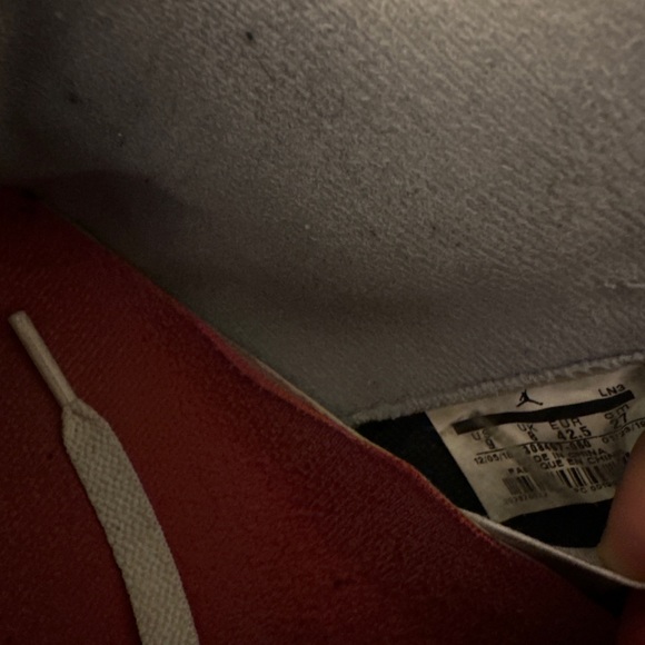 Jordan Retro Bred 4 Size 9 - Picture 8 of 8